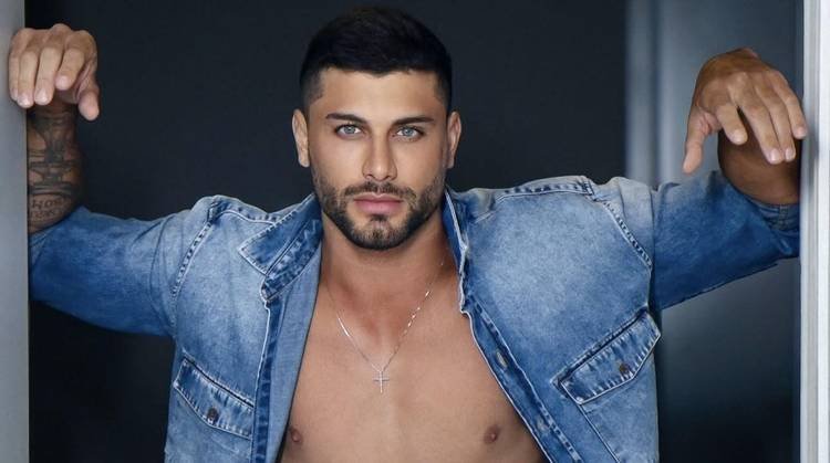 Jesus Luz provoca f�s ao cogitar perfil em plataforma adulta