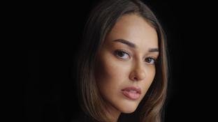 Chamas do Destino: Dilan �i�ek Deniz promete chamar aten��o na trama