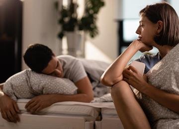 Ama, mas não sente desejo sexual? Entenda por que isso pode acontecer