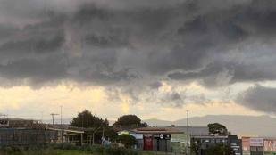 Previs�o em BH: m�xima chega a 32�C, com risco de chuva de granizo - foto: Ed�sio Ferreira/EM/D.A.Press