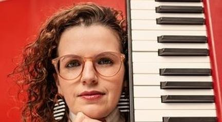 Iara Gomes se apresenta no Teatro Carlos Galv�o com entrada gratuita