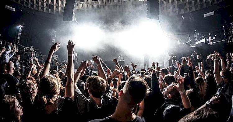 F�s preferem shows ao vivo do que fazer sexo, diz pesquisa