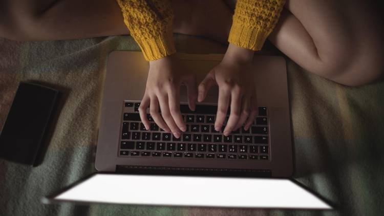 Pornografia: o que leva tantas pessoas a buscar esse tipo de conteúdo