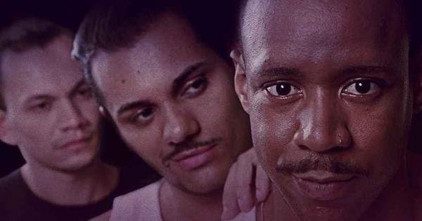 Sexy Hot anuncia estreia de primeiro filme gay em sua história - Comportamento - Vimarsana News