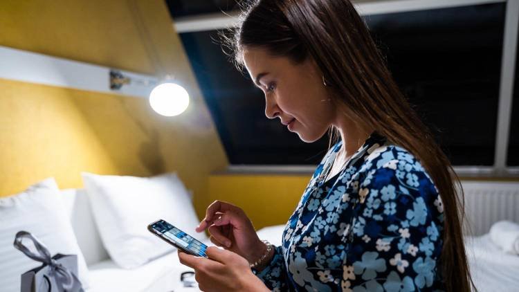Menos tela, mais vida real: por que cresce a busca por celulares básicos