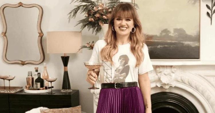 Kelly Clarkson canta cover do Depeche Mode no Kellyoke