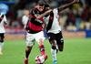 Com titulares, Flamengo ganha do Vasco e respira no Carioca