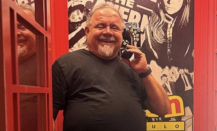 Leo Jaime perde a paci�ncia com enxurrada de chamadas no celular: 