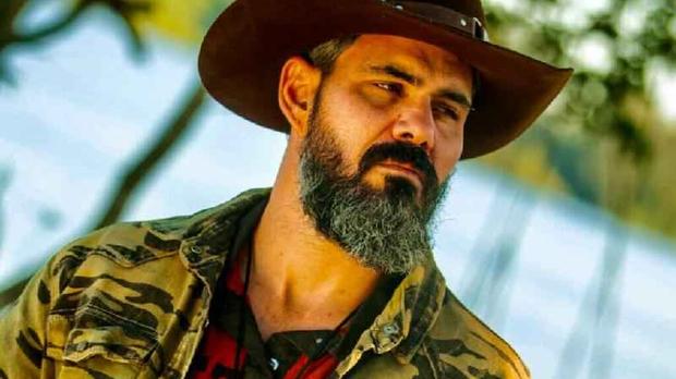 Alcides (Juliano Cazarr�) em Pantanal