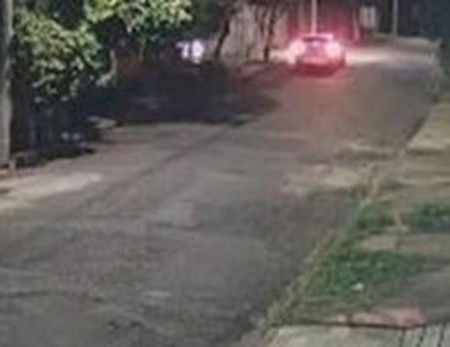 Ladr�es de carro usam metralhadora em ataque na Pampulha