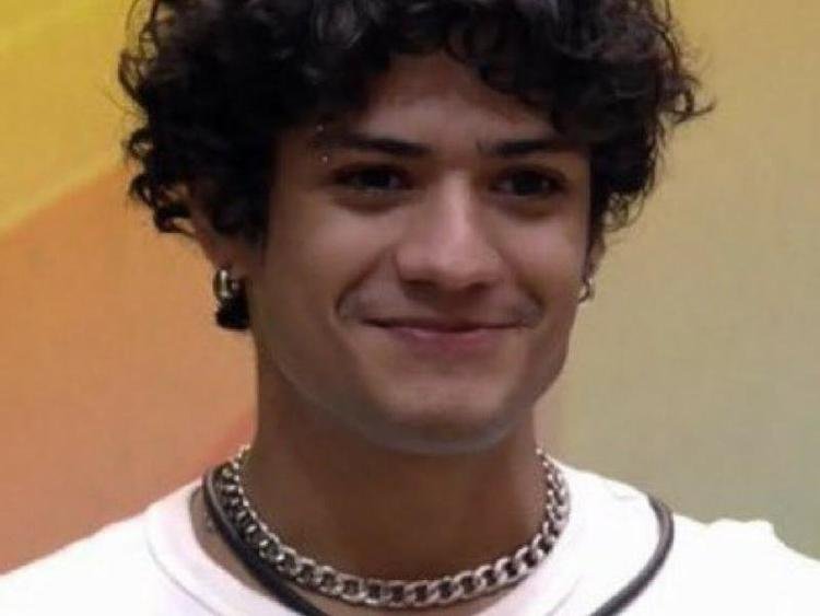 Pocah revela que vai se casar e dispara: 'Momento certo' 'Foi a deciso mais fcil da minha vida', diz Ana Clara sobre morar sozinha BBB23: Gabriel Santana expe sua sexualidade e choca web: 'Meninos e Meninas'