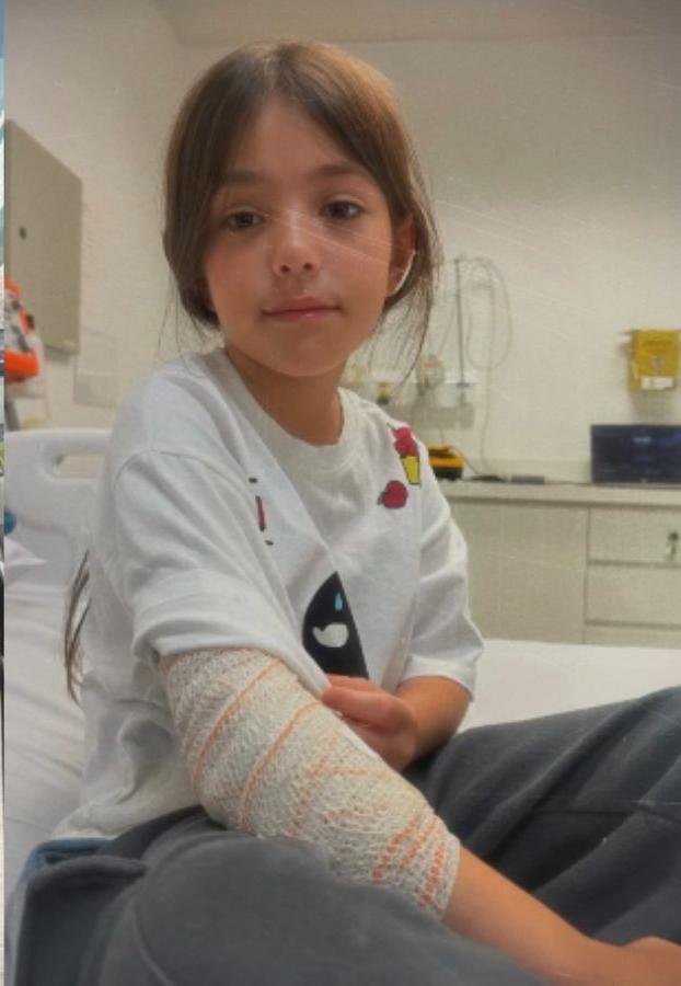 Filha de Sabrina Sato sofre acidente de patinete e surge de braço enfaixado - Famosos | Entretenimento