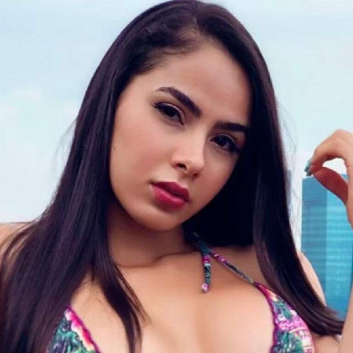 Juliana Caetano dá empinadinha no meio do mato e provoca: Vai aguentar? -  Famosos | Entretenimento