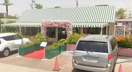 Casal de ladres  flagrado fazendo sexo enquanto rouba restaurante