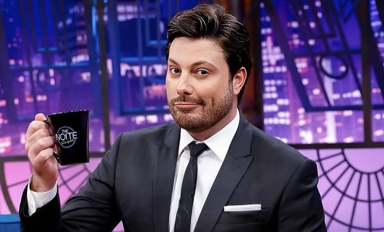 Danilo Gentili surpreende ao falar sobre possível mudança de emissora