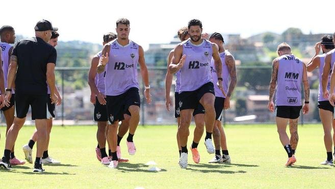 Jogador do Atl�tico desmente boatos sobre sa�da: ‘Pessoal fala muita besteira’