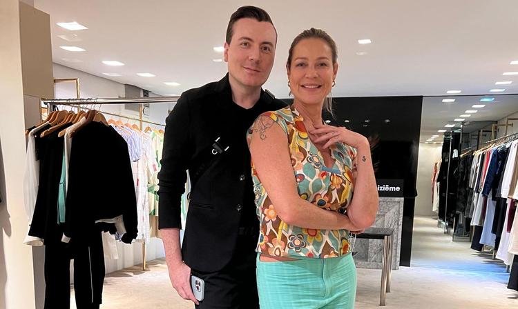 Marcelo Gioiele recebe Piovani em seu showroom em S�o Paulo: 