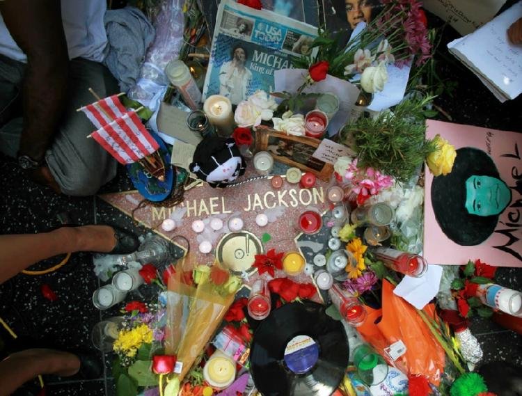 Congelado? A verdade sobre o cadáver de Michael Jackson 13 anos após ...