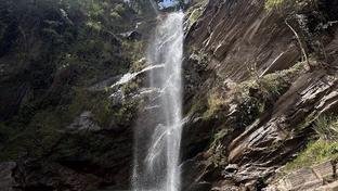 Atenção ao explorar trilhas e cachoeiras no verão