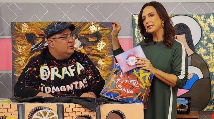 Rafa Vidmontas impressiona Claudia Tenrio no palco do programa 