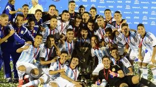 Meia-atacante campe�o com a Argentina jogar� Mineiro por clube do interior