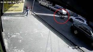 BH: homem arrasta mulher no asfalto ap�s tentar aplicar golpe em compra de celular