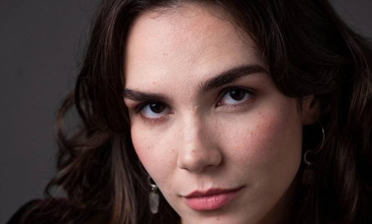 Isabela Faleiro estreia no cinema com Mônica Martelli e Ingrid Guimarães; veja