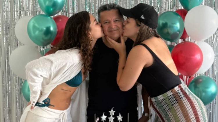 Mel Maia celebra o anivers�rio do pai