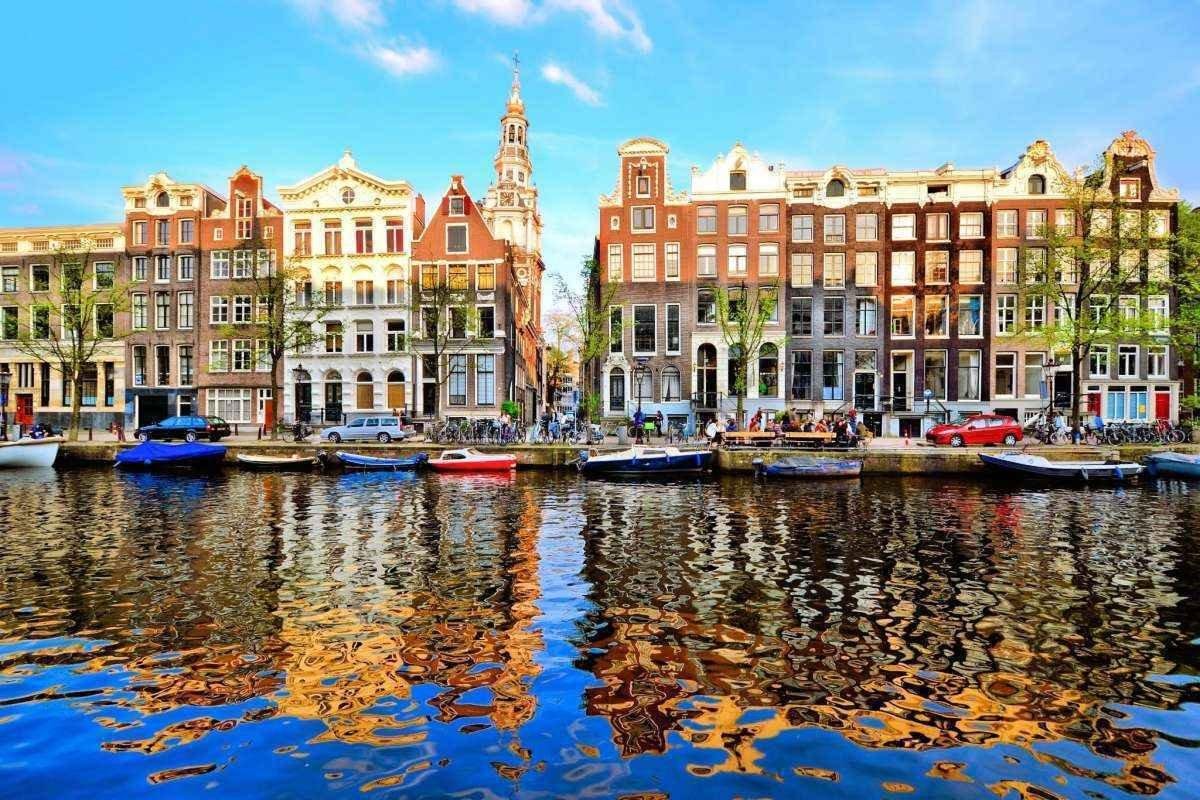 A capital da Holanda esbanja charme, alegria e diversão Uai Turismo