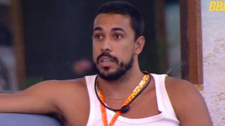 Maike perde R$ 90 mil na din�mica Pegar ou Ganhar do 'BBB25'