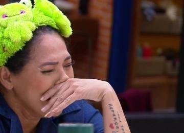 A Fazenda 18: mãe de Lexa surta e ameaça desistir do programa