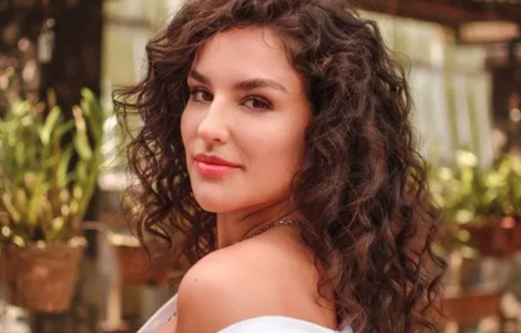 Sexo com traficante e exposed: K�fera coleciona pol�micas na web
