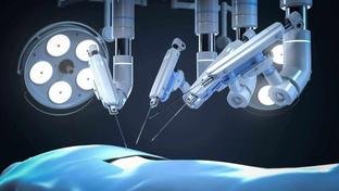 Cirurgia robtica avana no Brasil e muda resultados no cncer