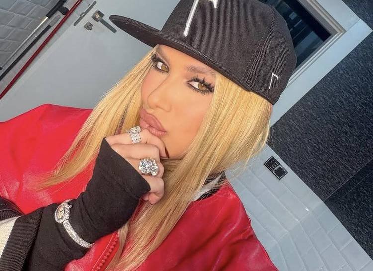 empres�ria em foto