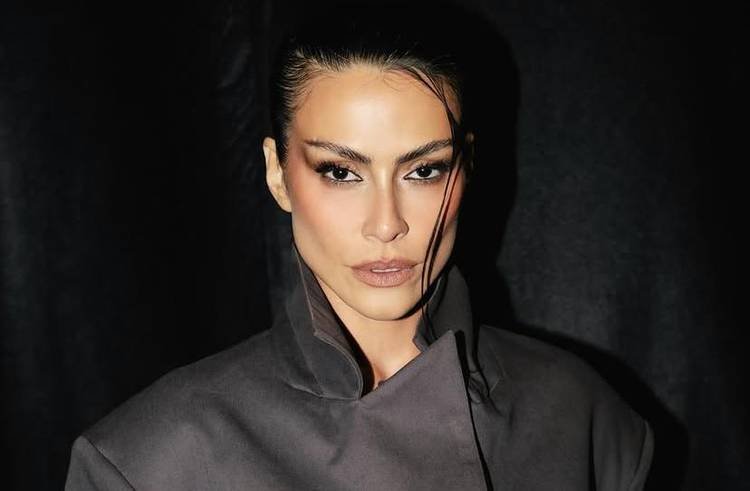 cleo pires em foto