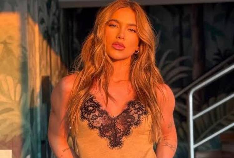 Virginia Fonseca em foto