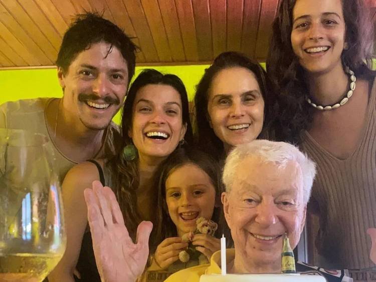 Maria Eduarda Machado e família