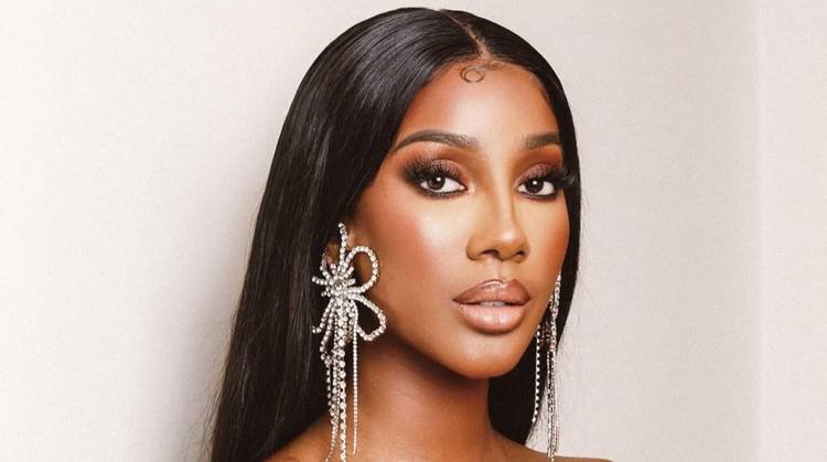 Camilla de Lucas comenta gest�o da pr�pria carreira: 