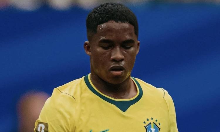 Endrick sofre ataques na internet após derrota do Brasil na Copa e pai desabafa