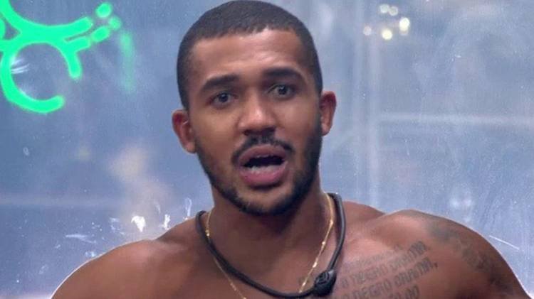 Falas e atitudes do participante tem gerado indigna��o nos colegas de confinamento e f�s do reality