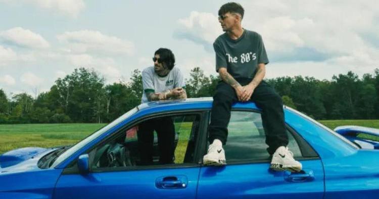 Zayn Malik e Louis Tomlinson anunciam que far�o document�rio