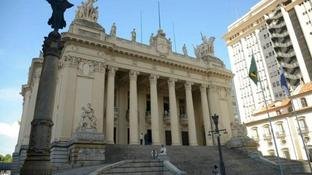 Alerj aprova cria��o de documento de identifica��o para m�es at�picas no Rio