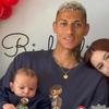 Noiva de Richarlison detalha dificuldades da gesta��o: 'N�o gostei'