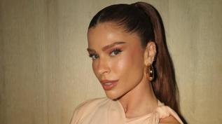 Aos 43 anos, Grazi Massafera posa seminua e impressiona com boa forma