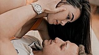 É normal pensar em outra pessoa durante o sexo? O que a psicologia diz