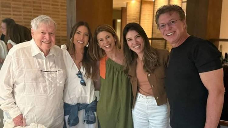 Boninho, Boni e as filhas de Silvio Santos.