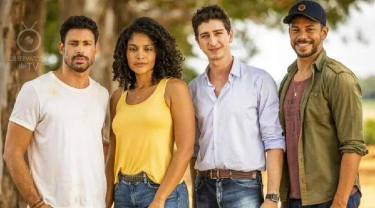 Caio (Cau Reymond), Aline (Brbara Reis), Daniel (Johnny Massaro) e Jonatas (Paulo Lessa) de Terra e Paixo