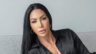 M�e de filho de Ronaldo reage a cr�ticas ap�s se expor em plataforma adulta  - foto: reprodu��o Instagram 