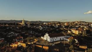 Ara�ua� sobe ao palco do Brasil com o FESTA, o festival que celebra o teatro no Vale do Jequitinhonha