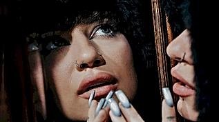 Clau mostra lado mais vulnerável em 'a1', single resgatado de 2019